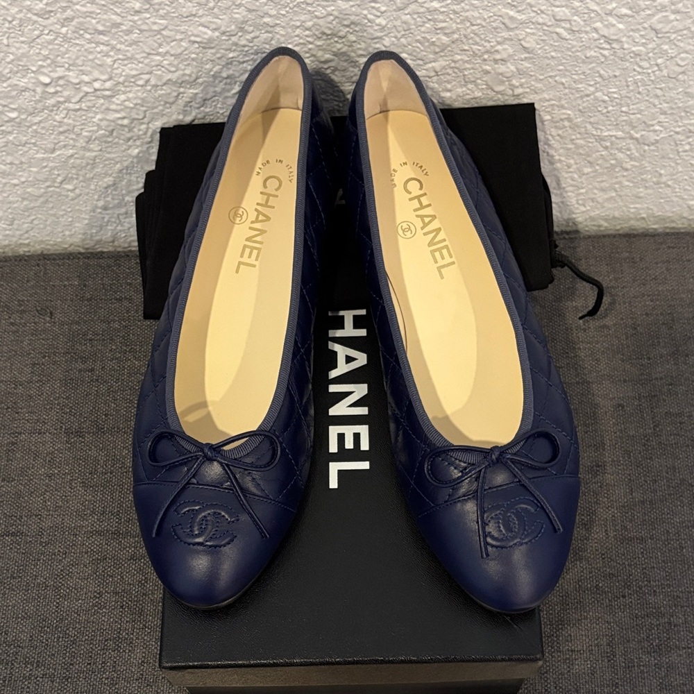 NIB CHANEL Blue Quilted Ballet/Ballerina Flats Sz. 39.5